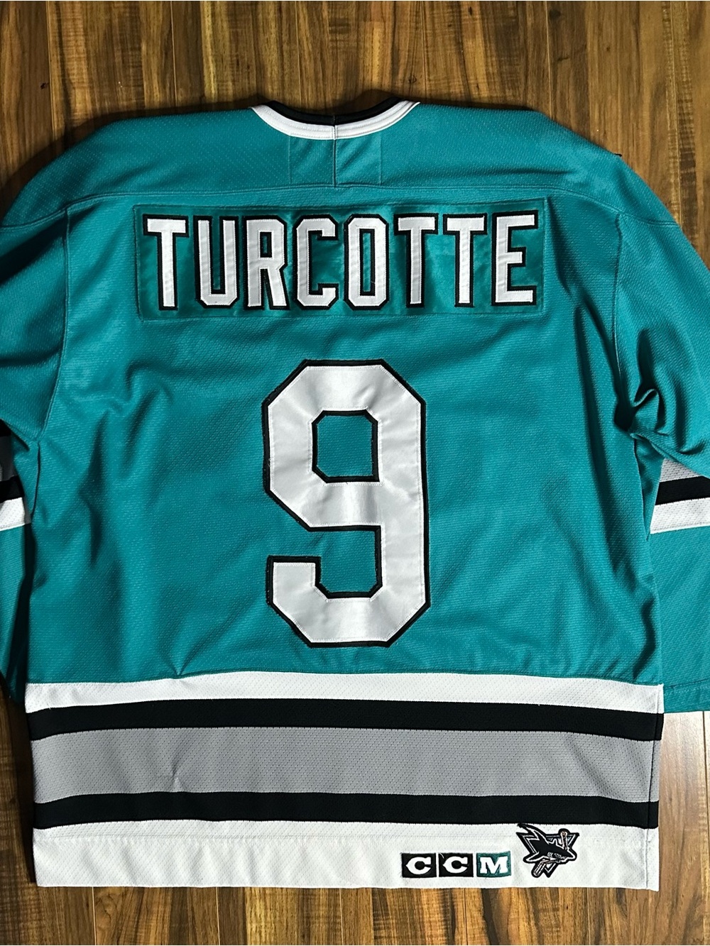 Rare Darren Turcotte San Jose Sharks Hockey Jersey - #9 - Picture 4 of 7